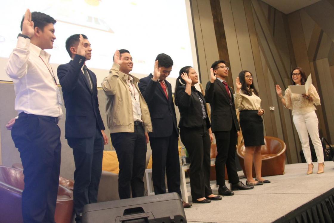 PES inducts new batch of Young Economists Honor Society