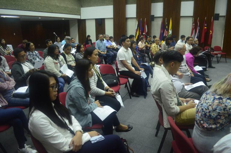 EFL symposium in Los Baños focuses on economics of Bt crops